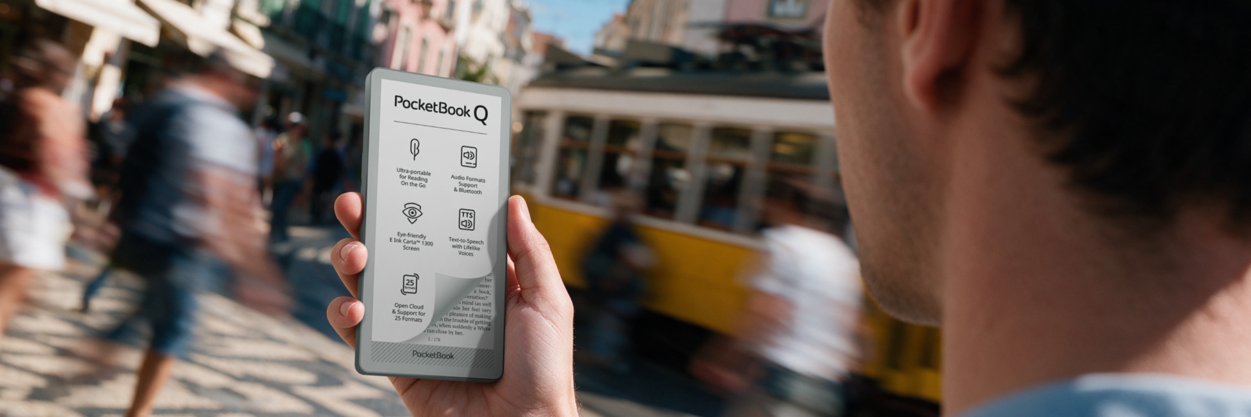 Elektronická čtečka PocketBook Q o velikosti mobilního telefonu na veletrhu IFA 2026: pohodlná a kdykoli po ruce, ať už hledáte digitální detox, čtení nebo poslech