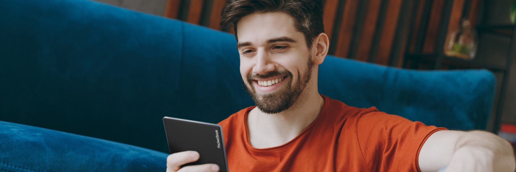 PocketBook Verse Pro Color: úžasně kompaktní čtečka e-knih s barevným displejem E Ink Kaleido™ 3 